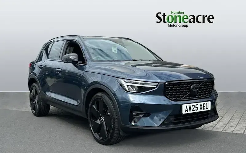 Used Volvo XC40 Plus 197 HP (144 kW) 2027 SUV