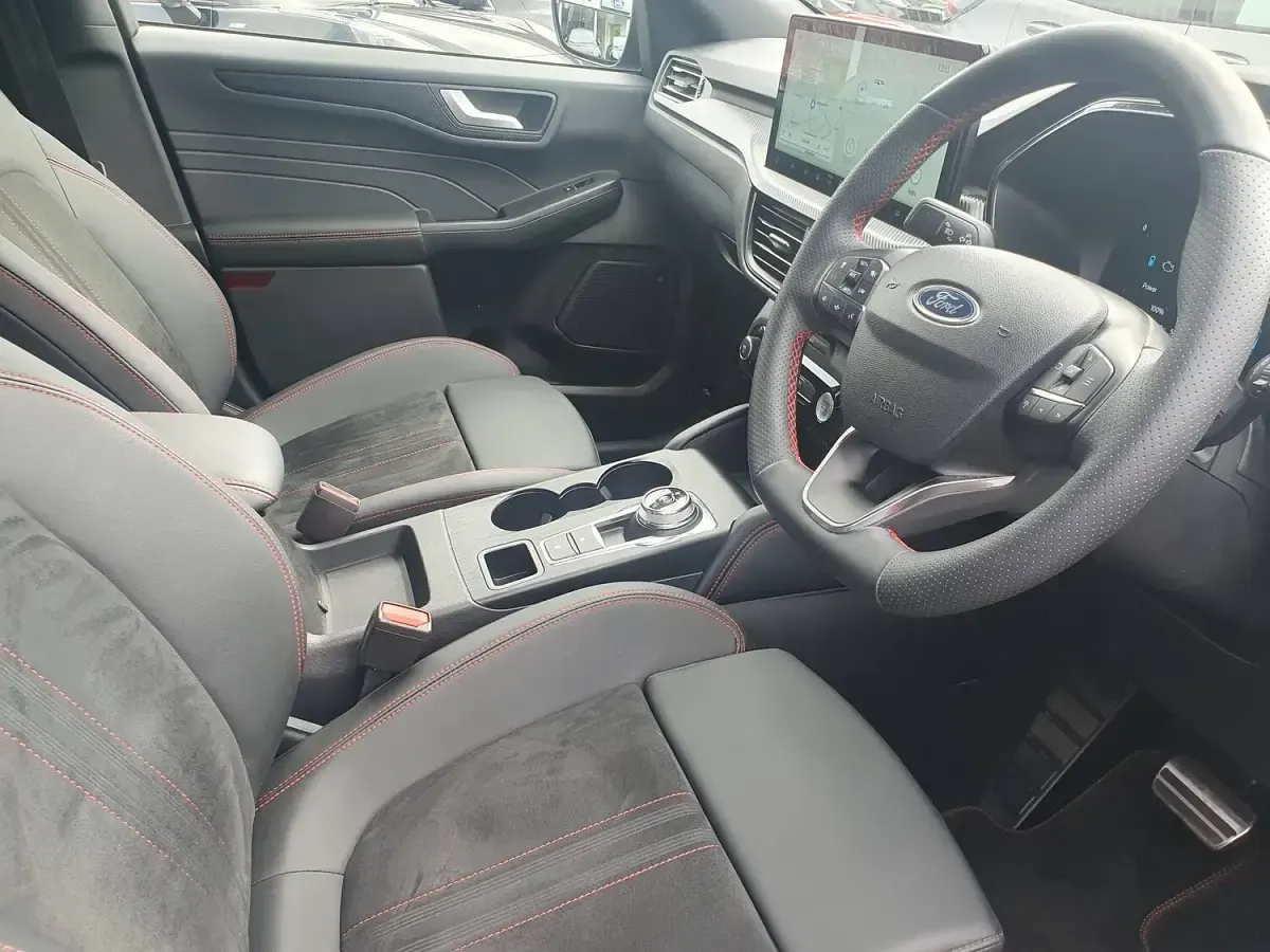 Used Ford Kuga ST-Line 243 HP (178 kW) 2024 Blue SUV