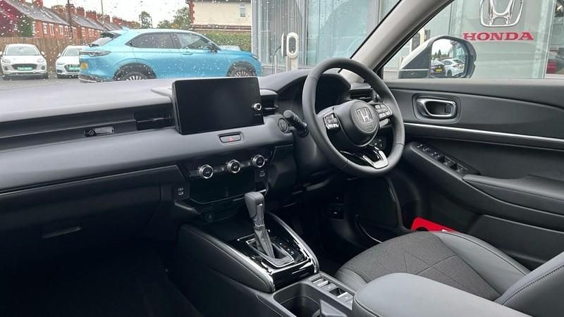 New Honda HR-V Advance 131 HP (96 kW) 2025 Premium  platinum white SUV