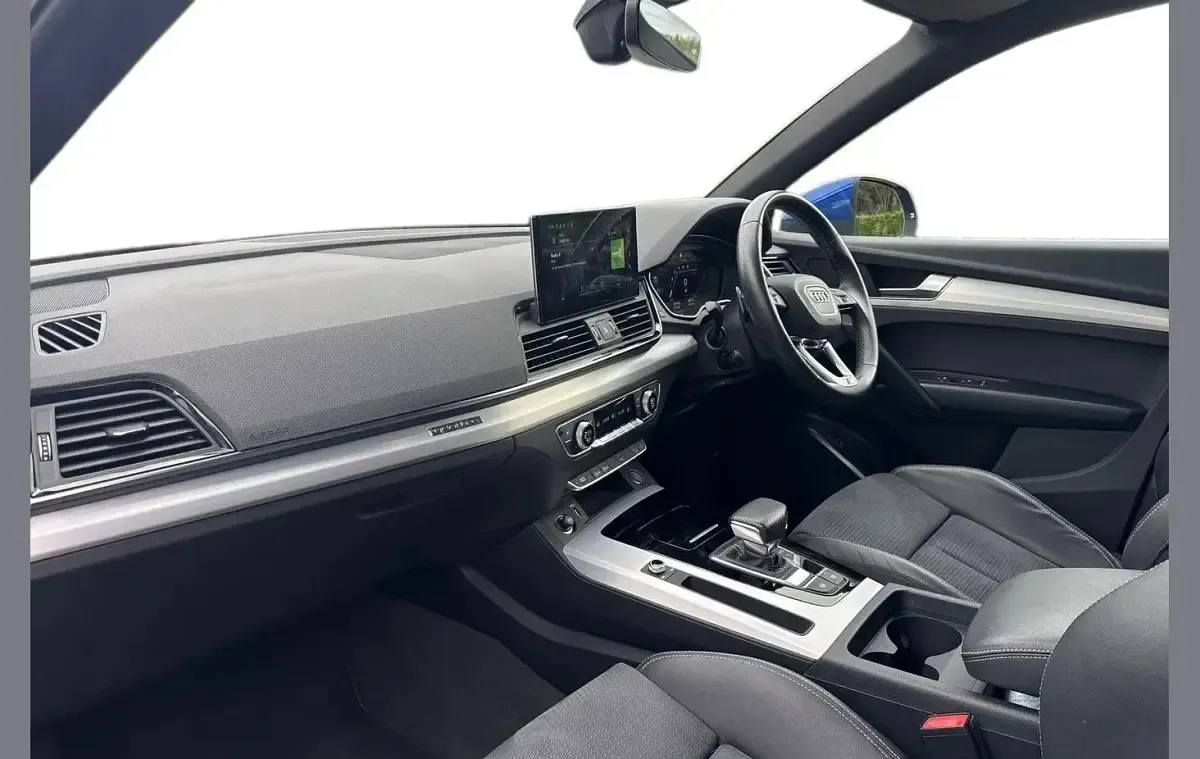 Used Audi Q5 S-Line 261 HP (191 kW) 2022 Blue SUV
