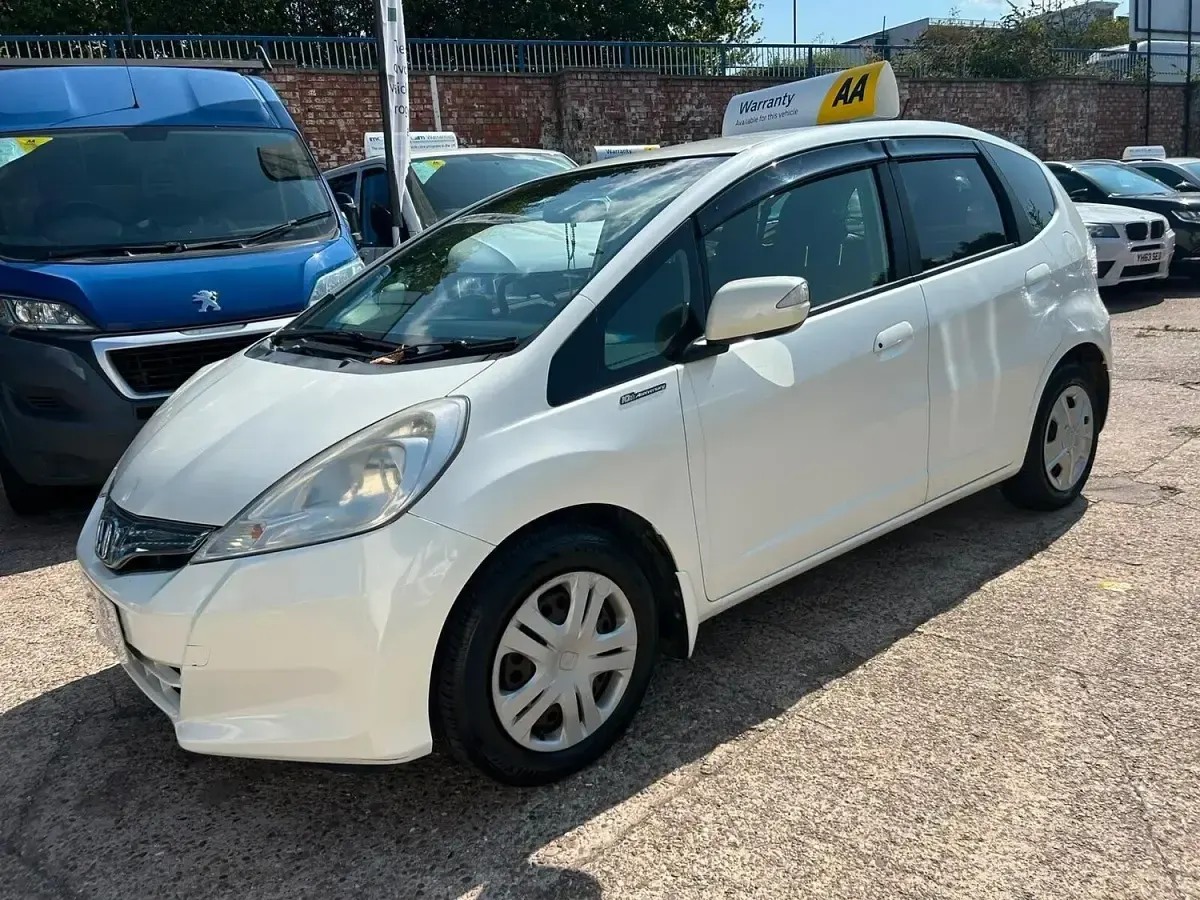 Used Honda Fit Hybrid 2022 White Hatchback