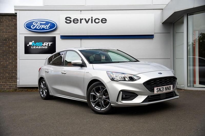 Moondust silver Used 2021 Ford Focus ST-Line Hatchback | £14,695 (Fair price) - Image 1/4