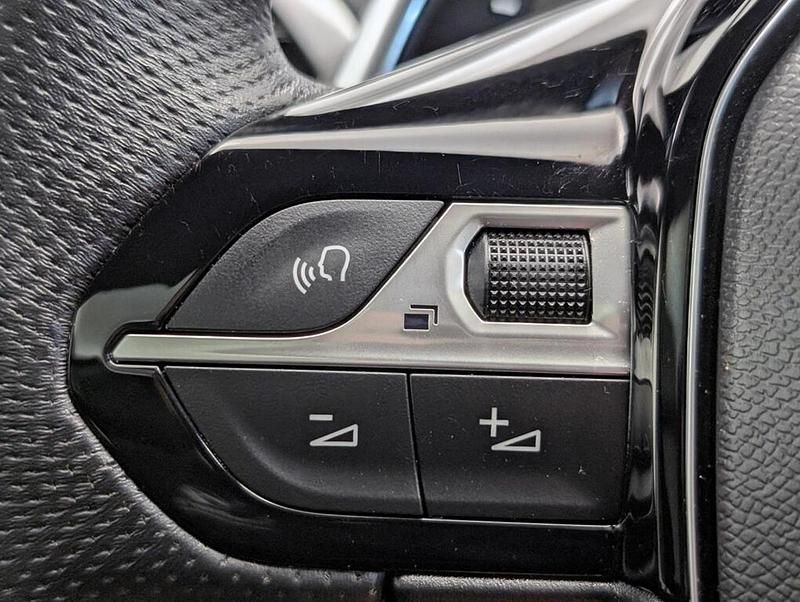 Used Peugeot 3008 GT 129 HP (94 kW) 2024 Blue SUV