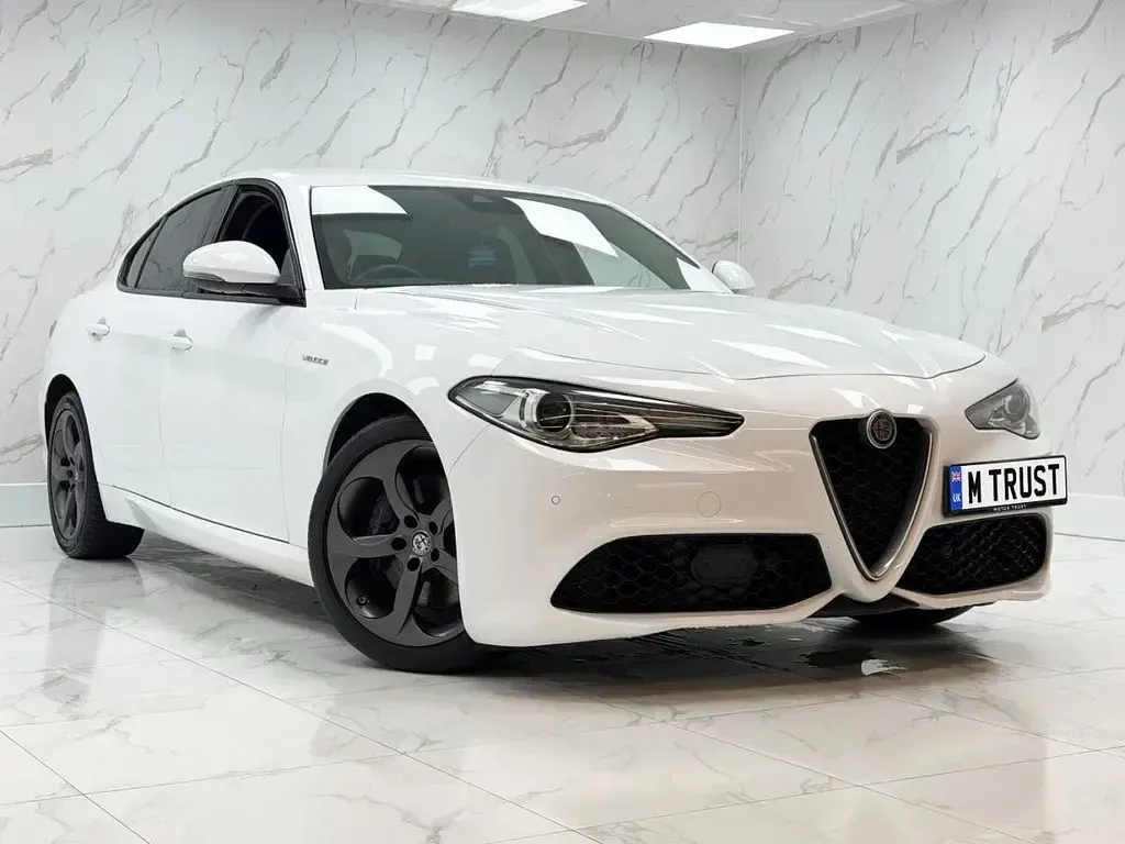 Used Alfa Romeo Giulia Saloon Veloce 280 HP (205 kW) 2019 White Sedan