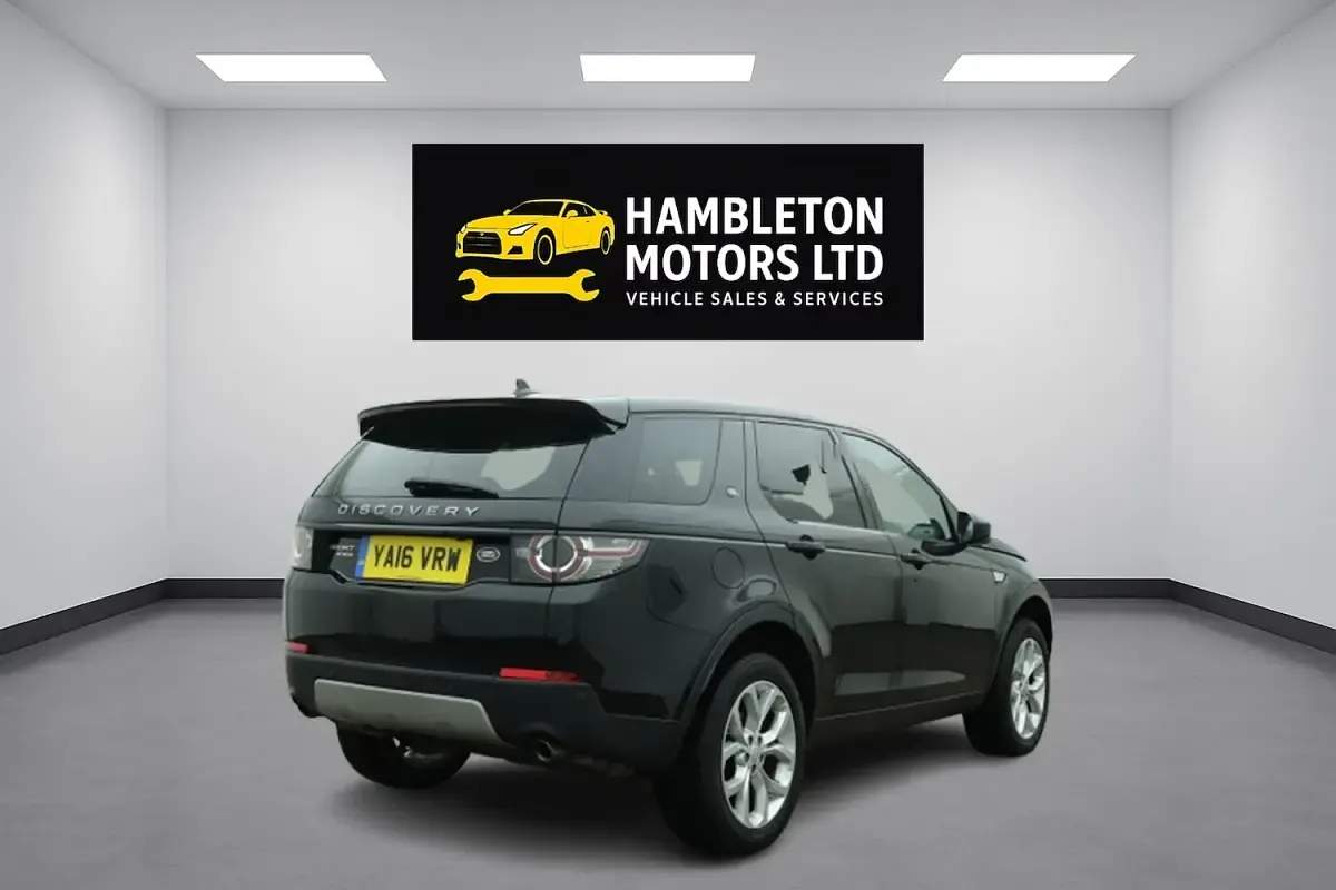 Used Land Rover Discovery Sport HSE 180 HP (132 kW) 2016 Black SUV