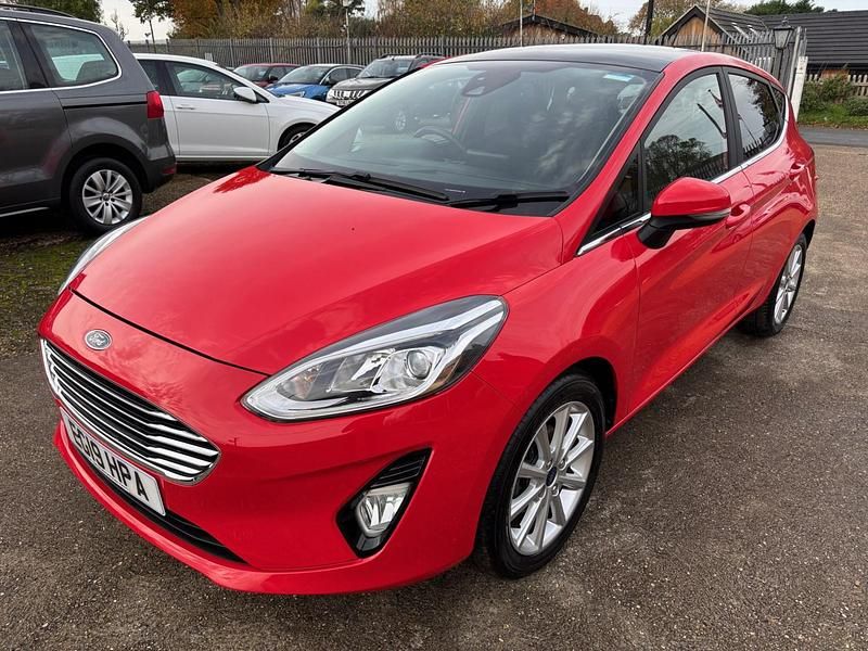 Usado Ford Fiesta Titanium 2019 Vermelho Citadino