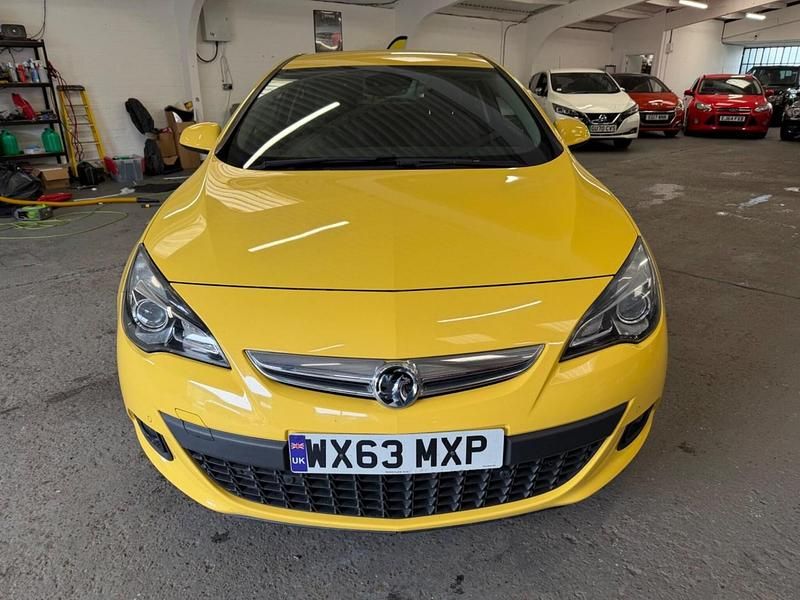 Used Vauxhall Astra GTC SRi 2013 Yellow Hatchback