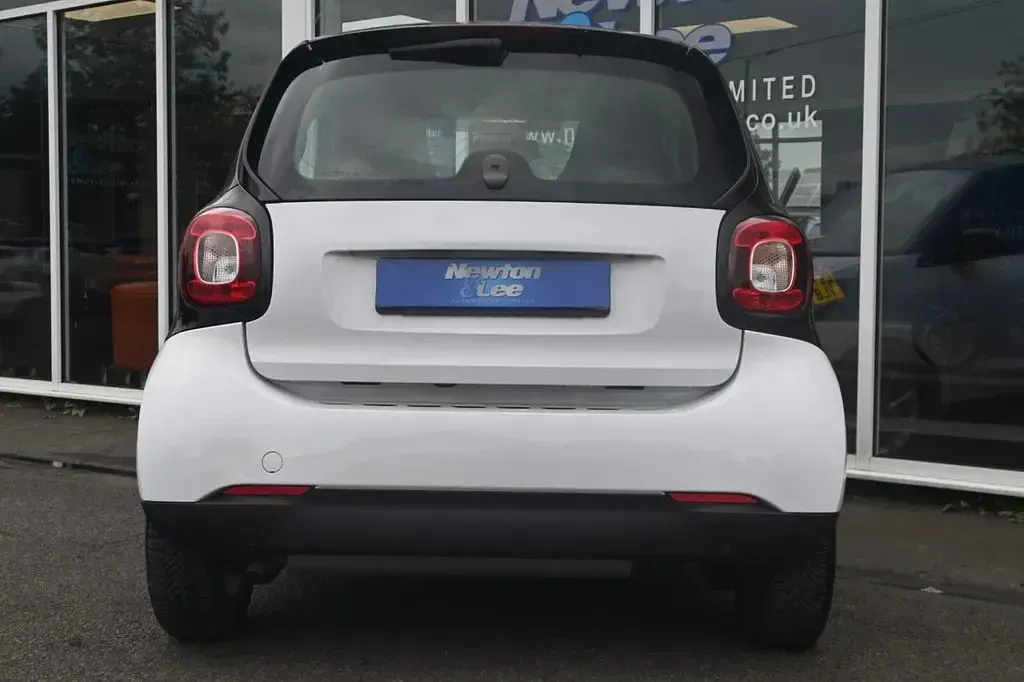 Used Smart ForTwo Coupé Passion 71 HP (52 kW) 2016 White Coupe