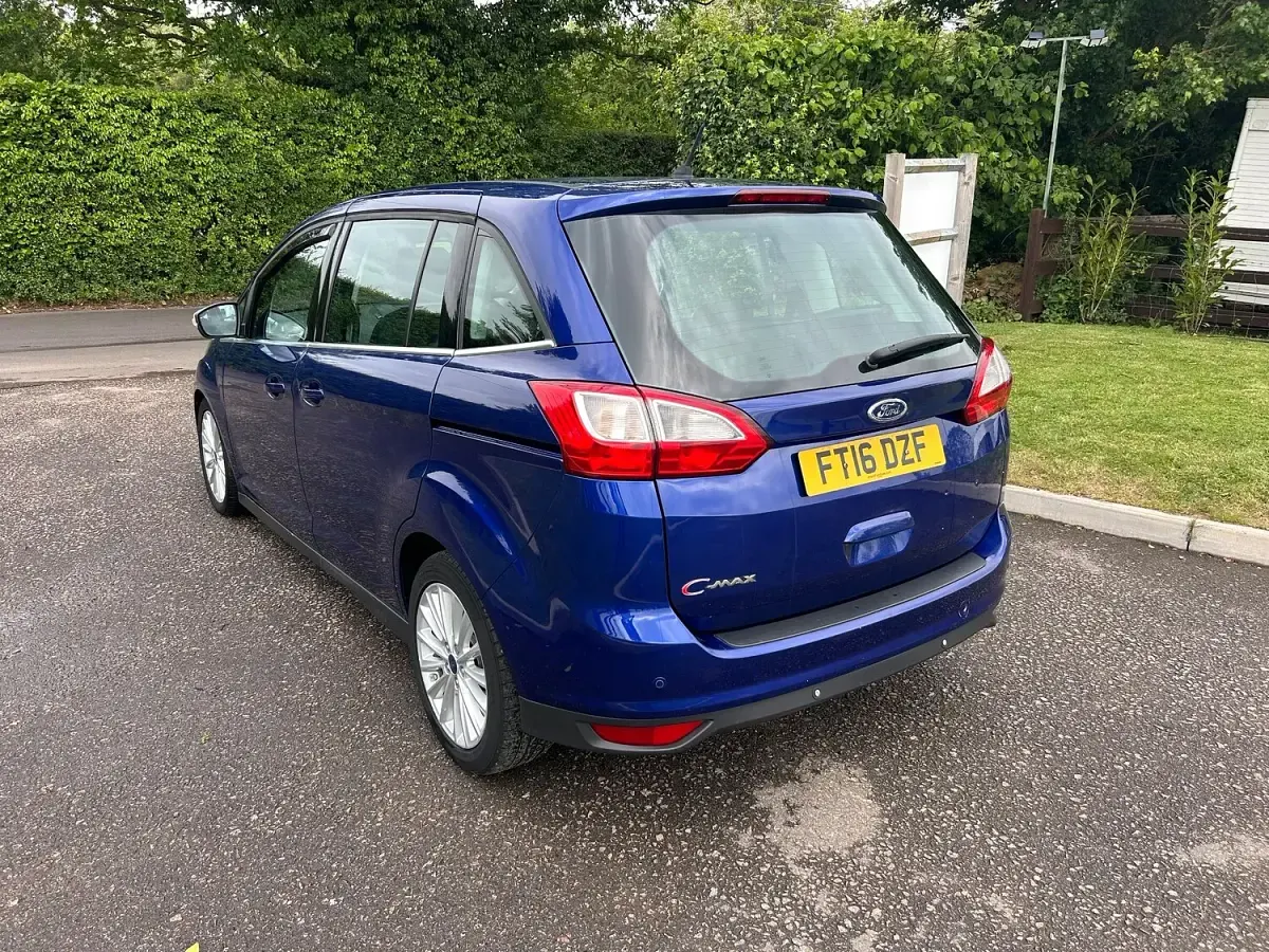 Used Ford Grand C-Max Titanium 120 HP (88 kW) 2016 Blue MPV