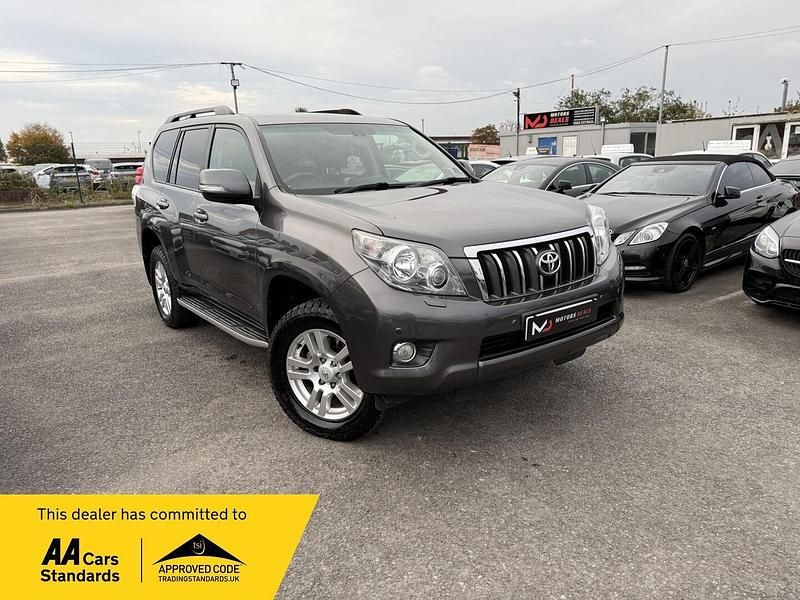 Grey Used 2010 Toyota Land Cruiser SUV | £16,995 (Fair price) - Image 1/4