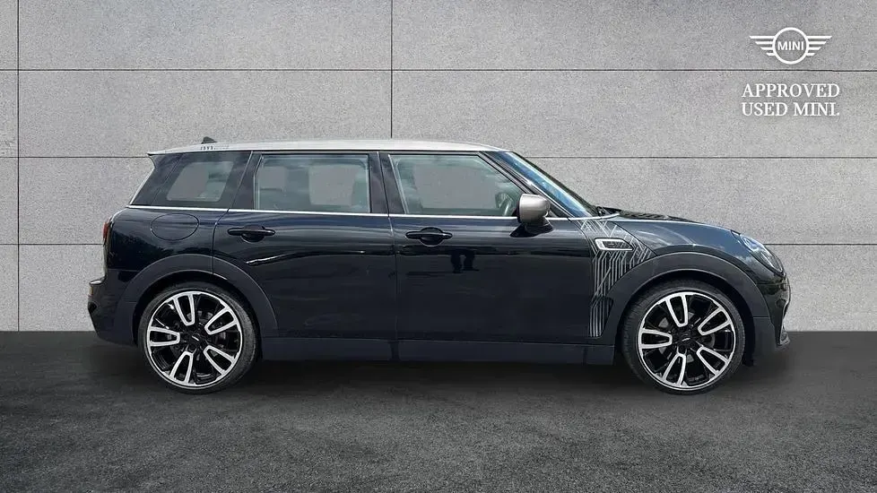 Used Mini Cooper Clubman 134 HP (98 kW) 2022 Black Estate