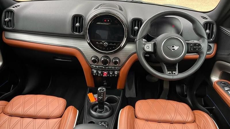 Used Mini Cooper Countryman Exclusive 136 HP (100 kW) 2023 Green SUV