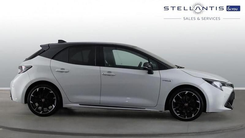 Second-hand Toyota Corolla Sport 181 CP (133 kW) 2021 Gri Hatchback