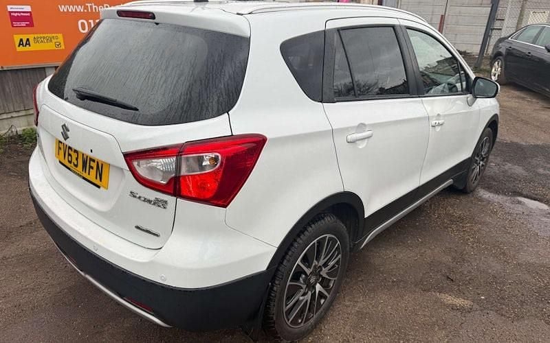 Used Suzuki SX4 SZ5 120 HP (88 kW) 2016 Hatchback