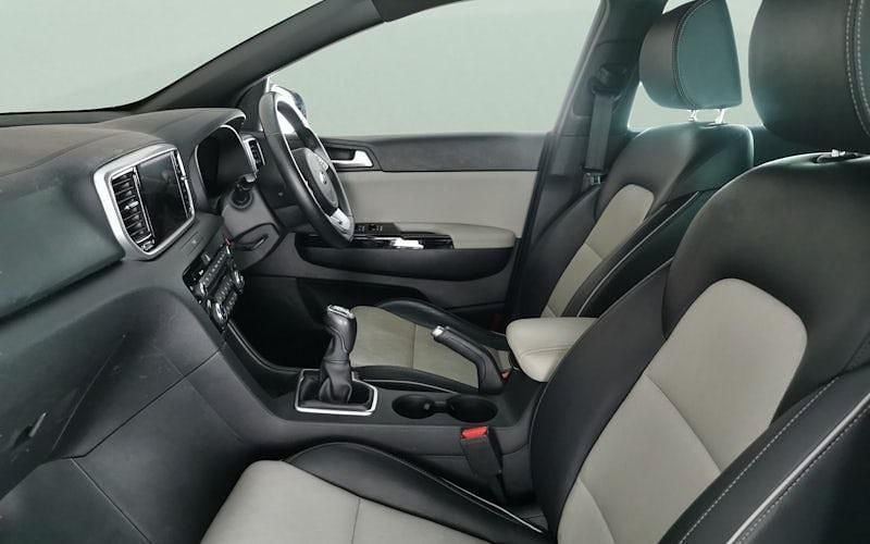 Used Kia Sportage GT-Line 136 HP (100 kW) 2021 Blue SUV