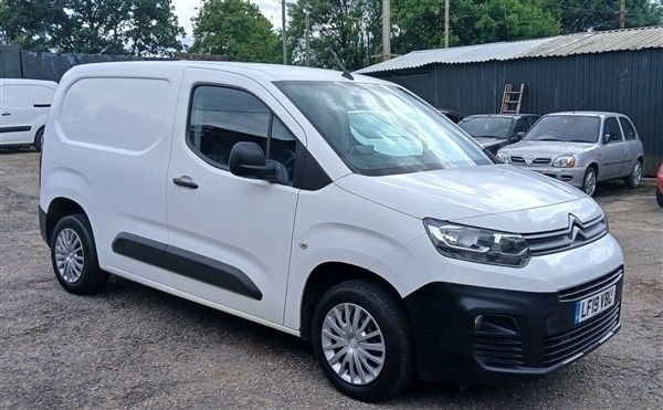 White Used 2019 Citroën Berlingo MPV | £4,495 (Expensive) - Image 1/1