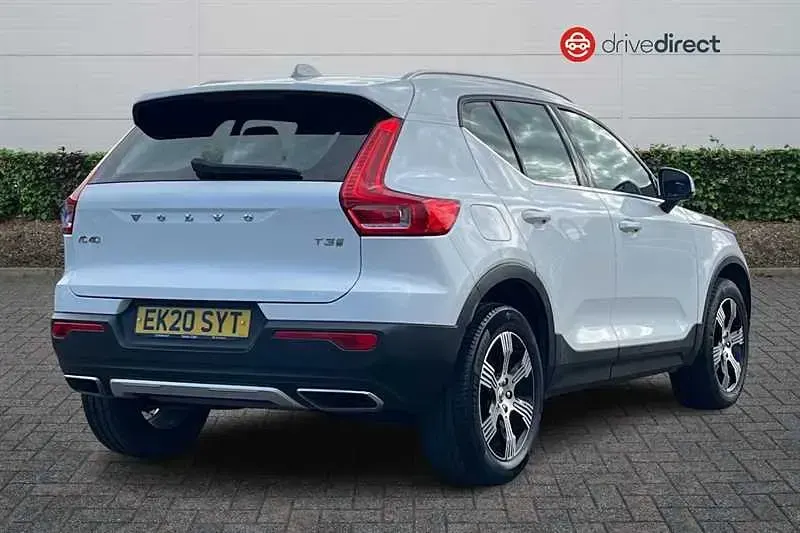 Used Volvo XC40 Inscription 163 HP (119 kW) 2020 White SUV