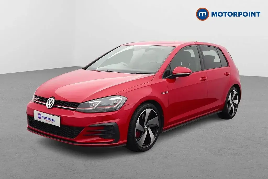 Begagnad VW Golf VII GTI 2019 Röd Halvkombi
