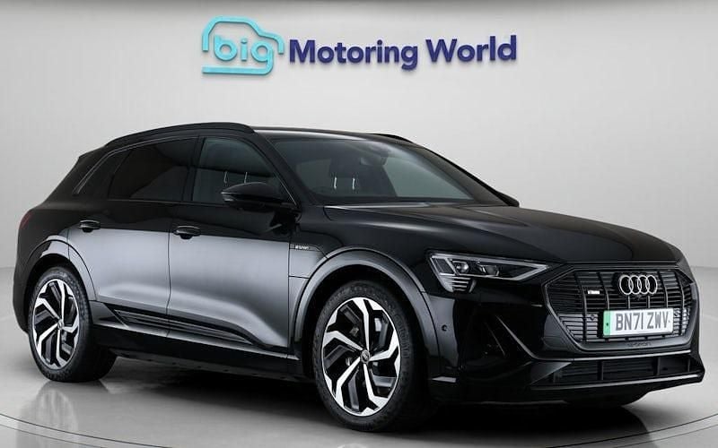 Used 2022 Audi e-tron Black Edition SUV | £23,900 (Fair price) - Image 1/4