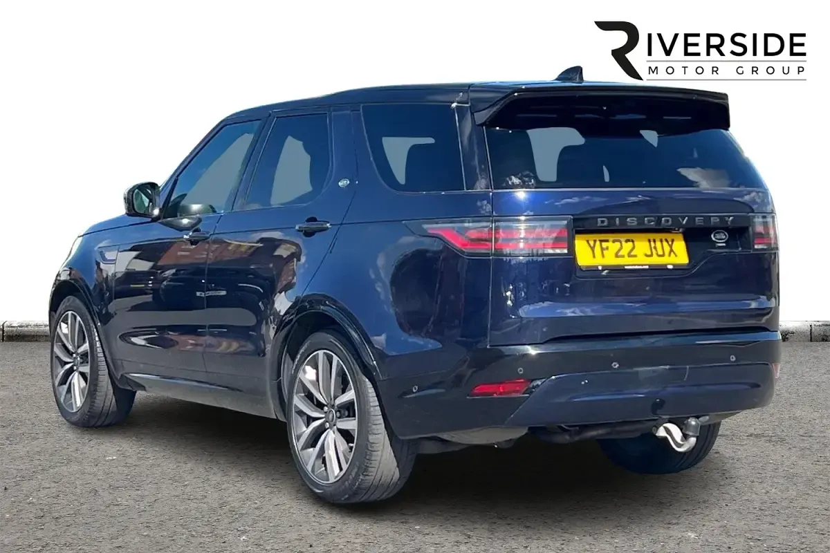 Used Land Rover Discovery 5 SE Dynamic 300 HP (220 kW) 2022 Portofino blue SUV