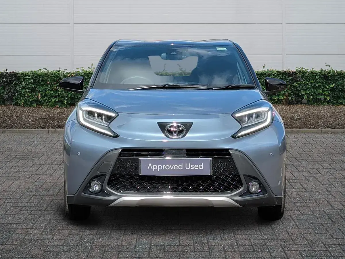 Used Toyota Aygo X 72 HP (52 kW) 2024 Grey SUV