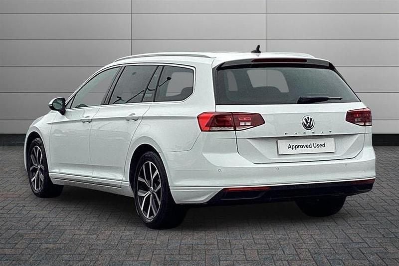 Begagnad VW Passat SEL 150 HK (110 kW) 2020 Vit Kombi