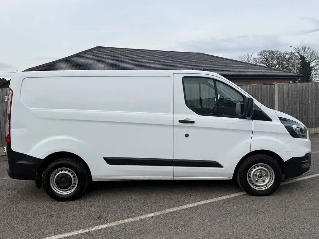 Używany Ford Transit Custom S 105 KM (77 kW) 2020 Biały Van