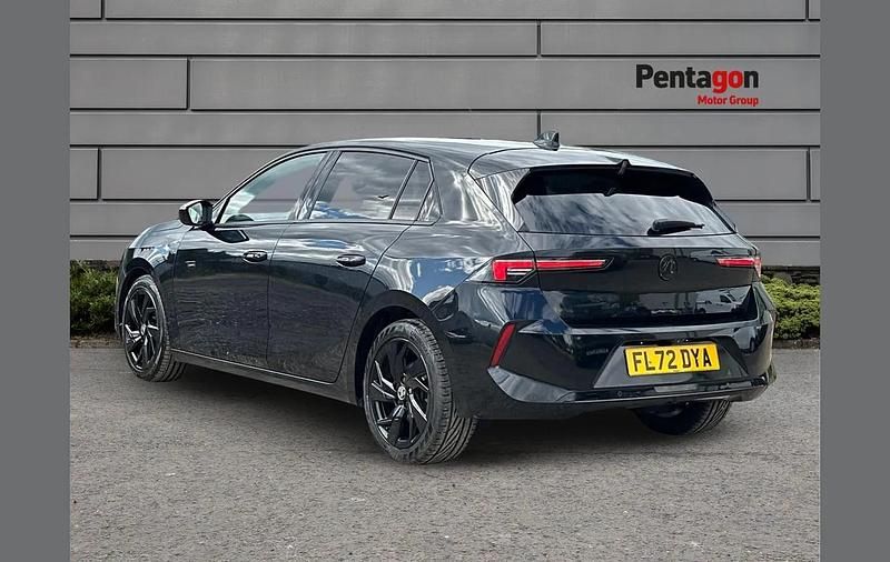 Used Vauxhall Astra GS Line 128 HP (94 kW) 2022 Black Hatchback