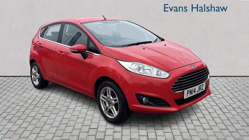 Red Used 2014 Ford Fiesta Zetec Hatchback | £5,250 (Fair price) - Image 1/4