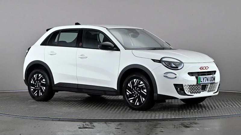 White Used 2025 Fiat 600 Red Hatchback | £16,798 (Super price) - Image 1/3