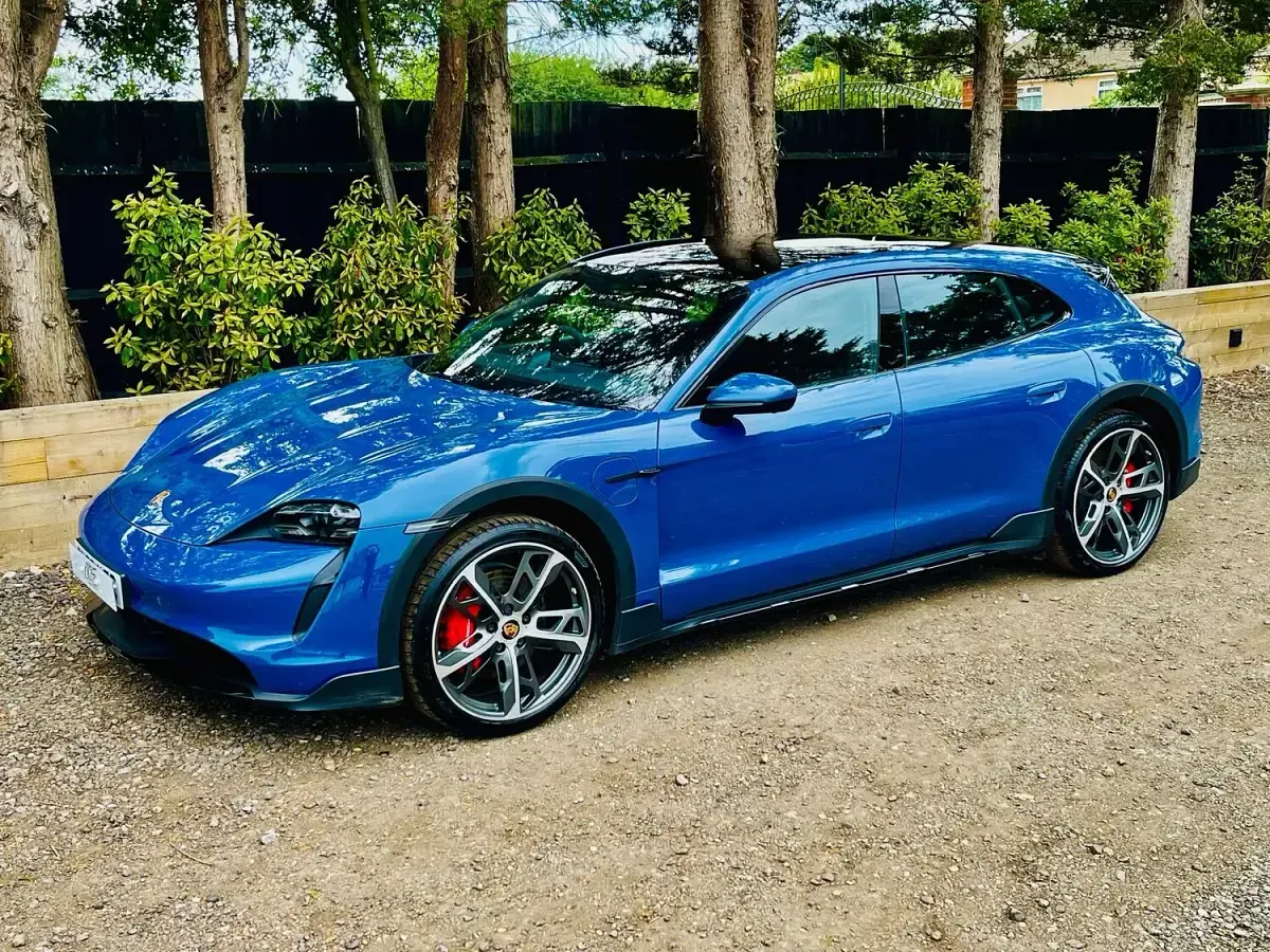 Used Porsche Taycan Cross Turismo 439 kW (598 HP) 2023 Blue Sedan
