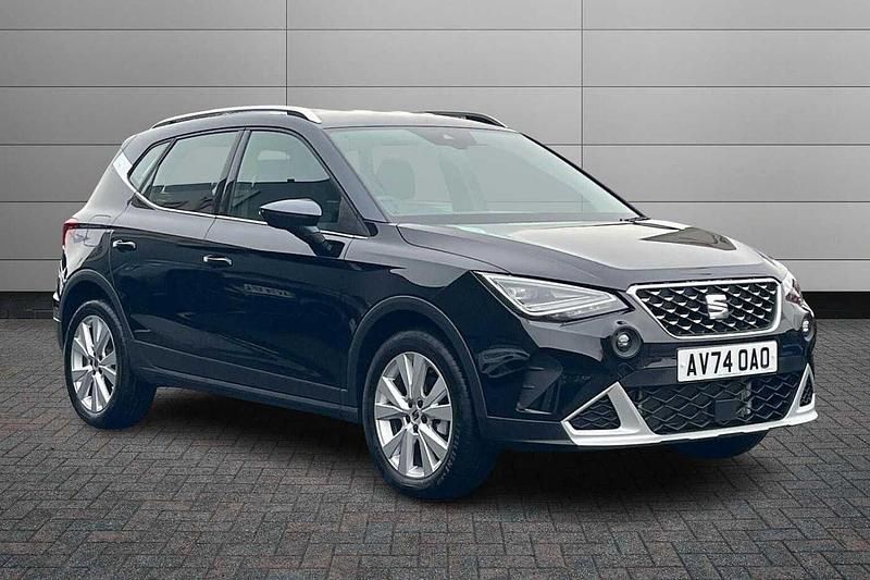 Midnight black with grey roof New 2024 Seat Arona Xperience SUV | £18,990 (Good price) - Image 1/4