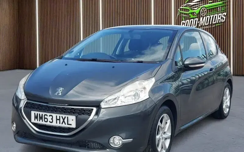 Used Peugeot 208 Active 68 HP (50 kW) 2014 Hatchback