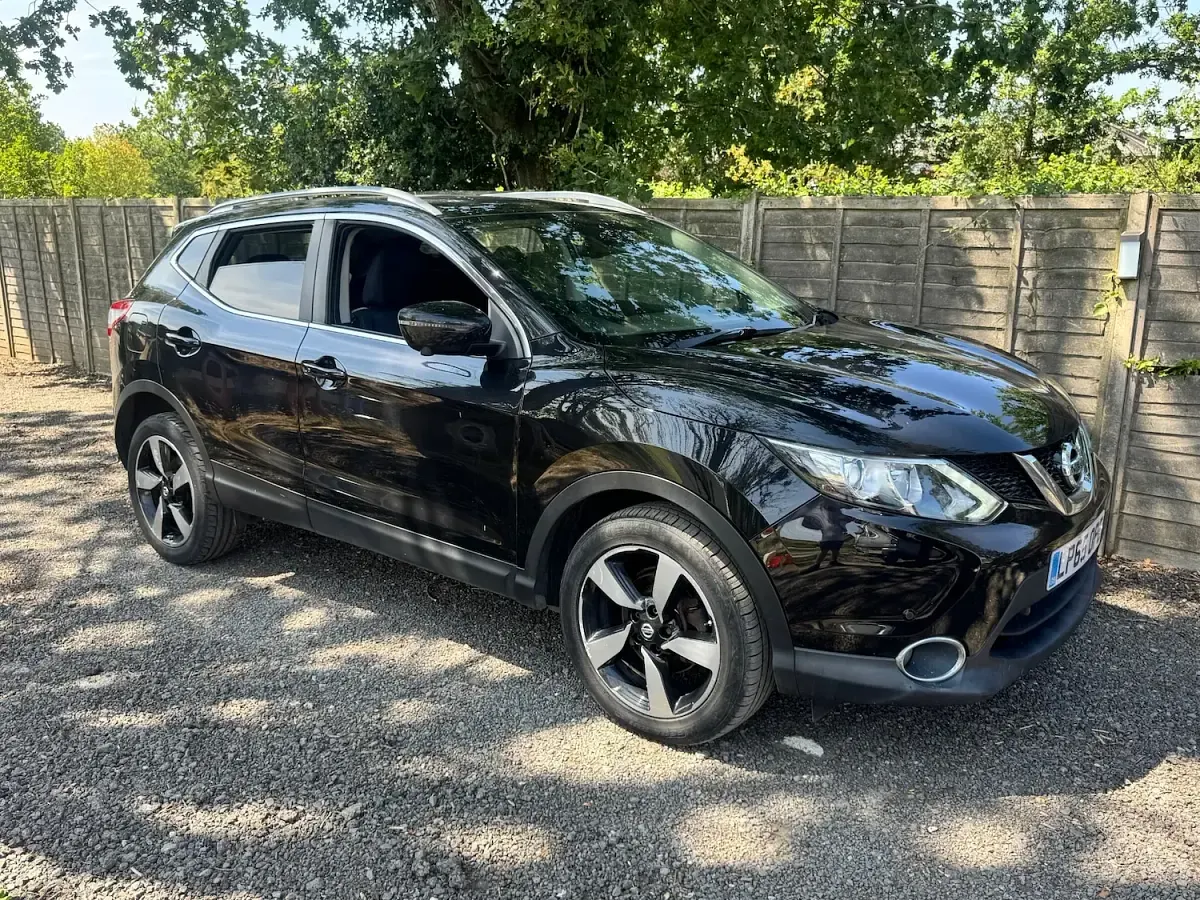 Used Nissan Qashqai N-TEC 115 HP (84 kW) 2016 Black SUV