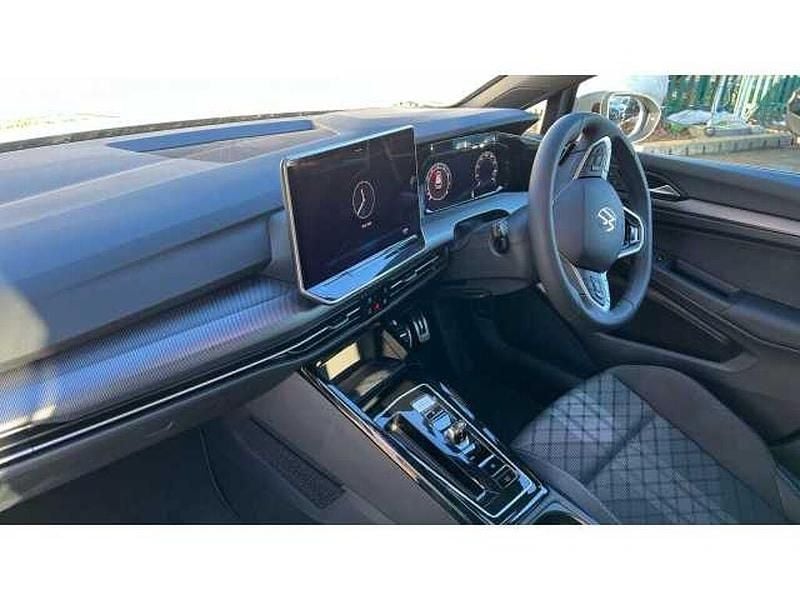 Used VW Golf VIII 150 HP (110 kW) 2025