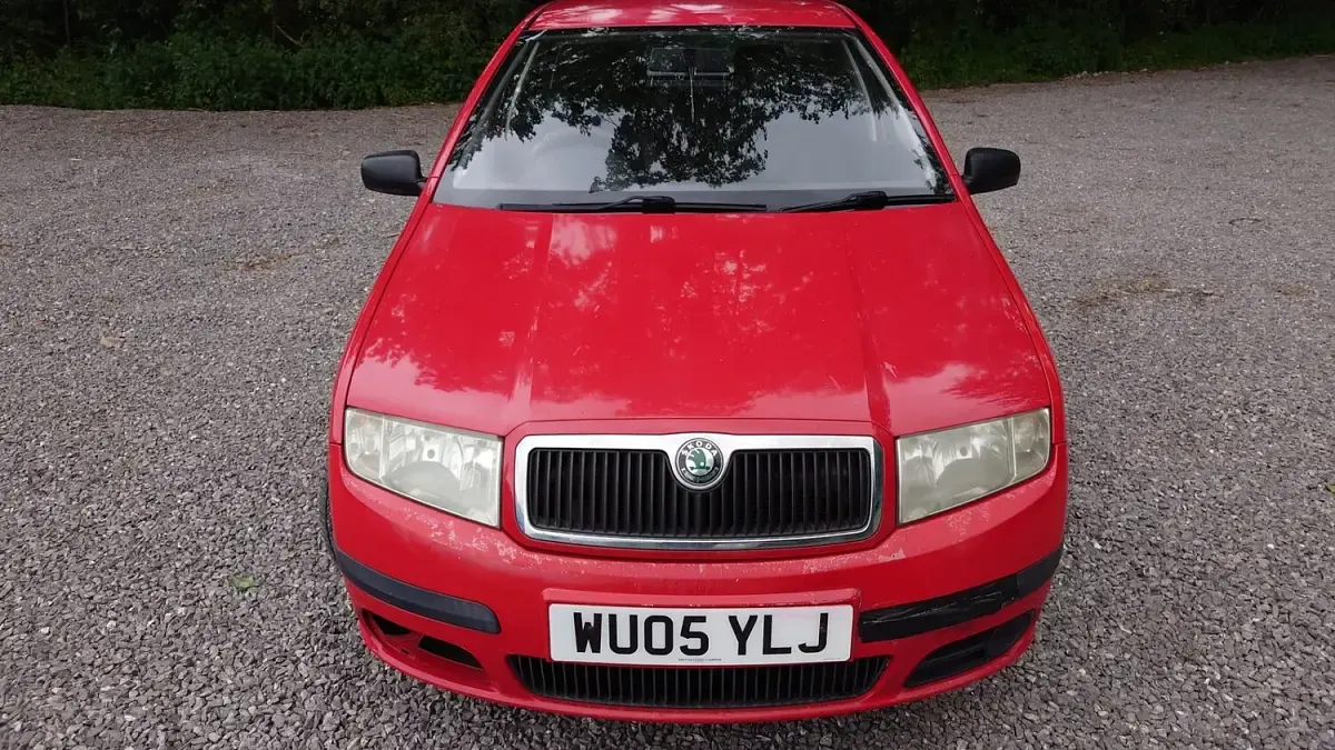 Used Skoda Fabia Classic 64 HP (47 kW) 2005 Red Hatchback