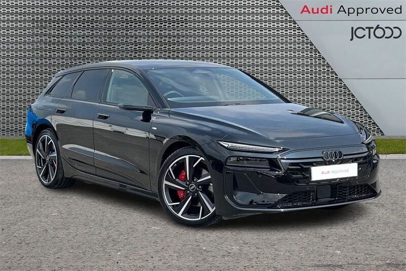 Black New 2025 Audi e-tron Comfort SUV | £74,679 (Super price) - Image 1/4