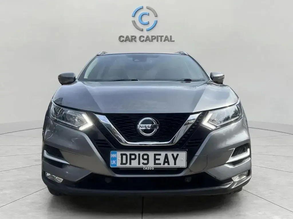 Used Nissan Qashqai N-Connecta 140 HP (102 kW) 2019 Grey SUV