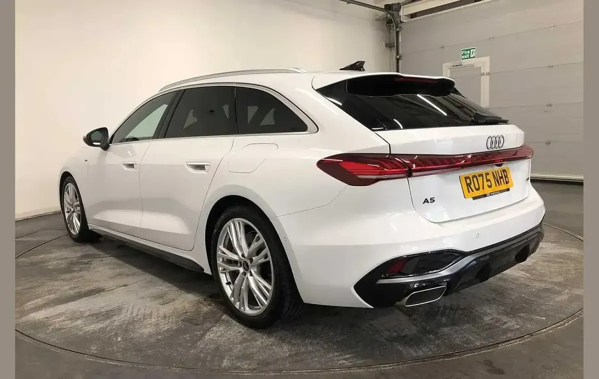 New Audi A5 S-Line 299 HP (219 kW) 2025 White Estate