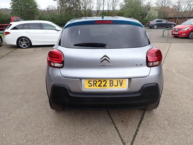 Used Citroën C3 Shine 100 HP (73 kW) 2022 Grey Hatchback
