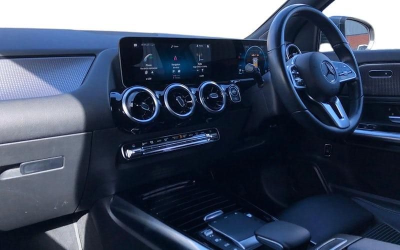 Used Mercedes GLA200 Executive 163 HP (119 kW) 2022 SUV