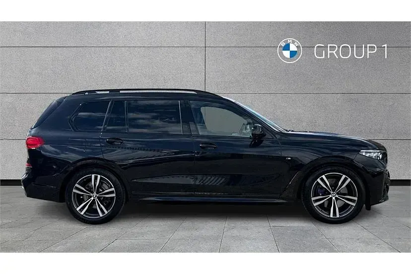 Usado BMW X7 M Sport 340 HP (250 kW) 2021 Preto SUV