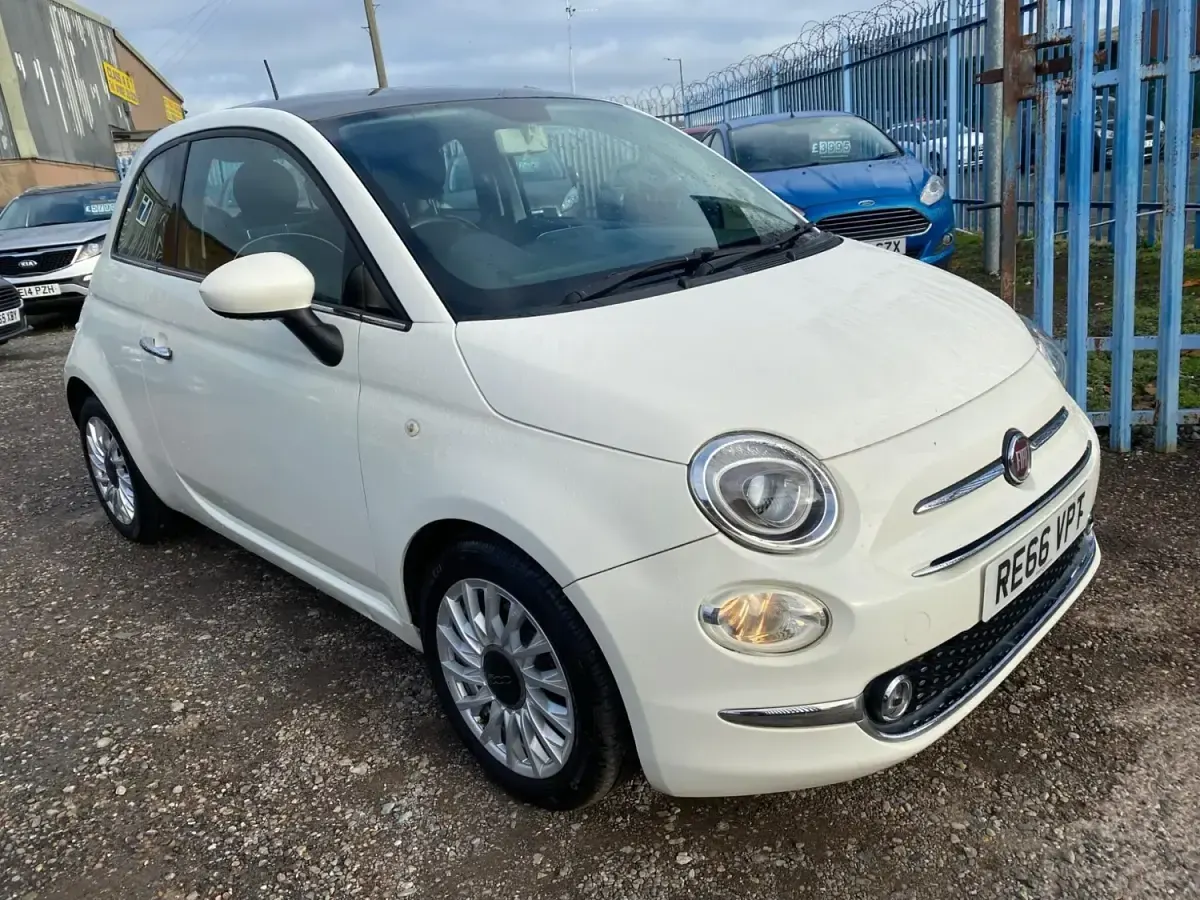 Usado Fiat 500 Lounge 2016 Blanco Utilitario