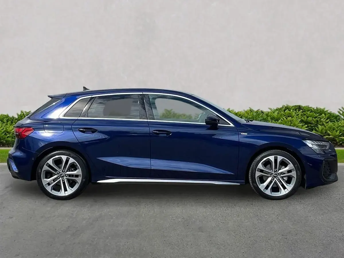 Used Audi A3 Sportback S-Line 150 HP (110 kW) 2026 Blue Hatchback
