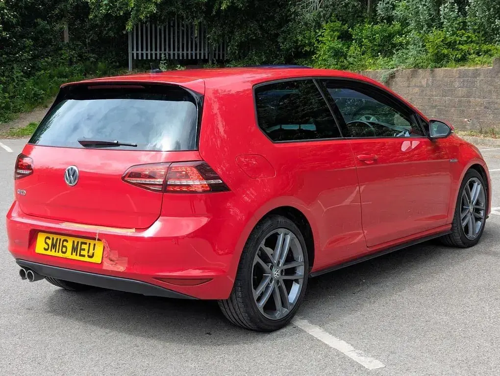 Used VW Golf VII GTD 2016 Red Hatchback