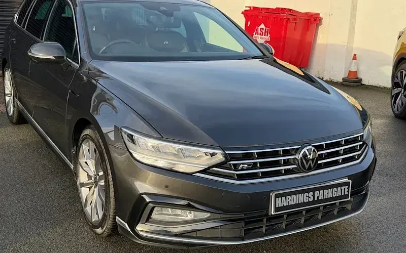 Used VW Passat R-line 150 HP (110 kW) 2023 Estate