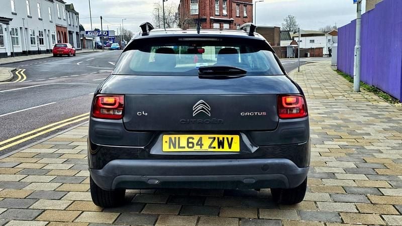 Used Citroën C4 Cactus Feel 82 HP (60 kW) 2014 Black Hatchback