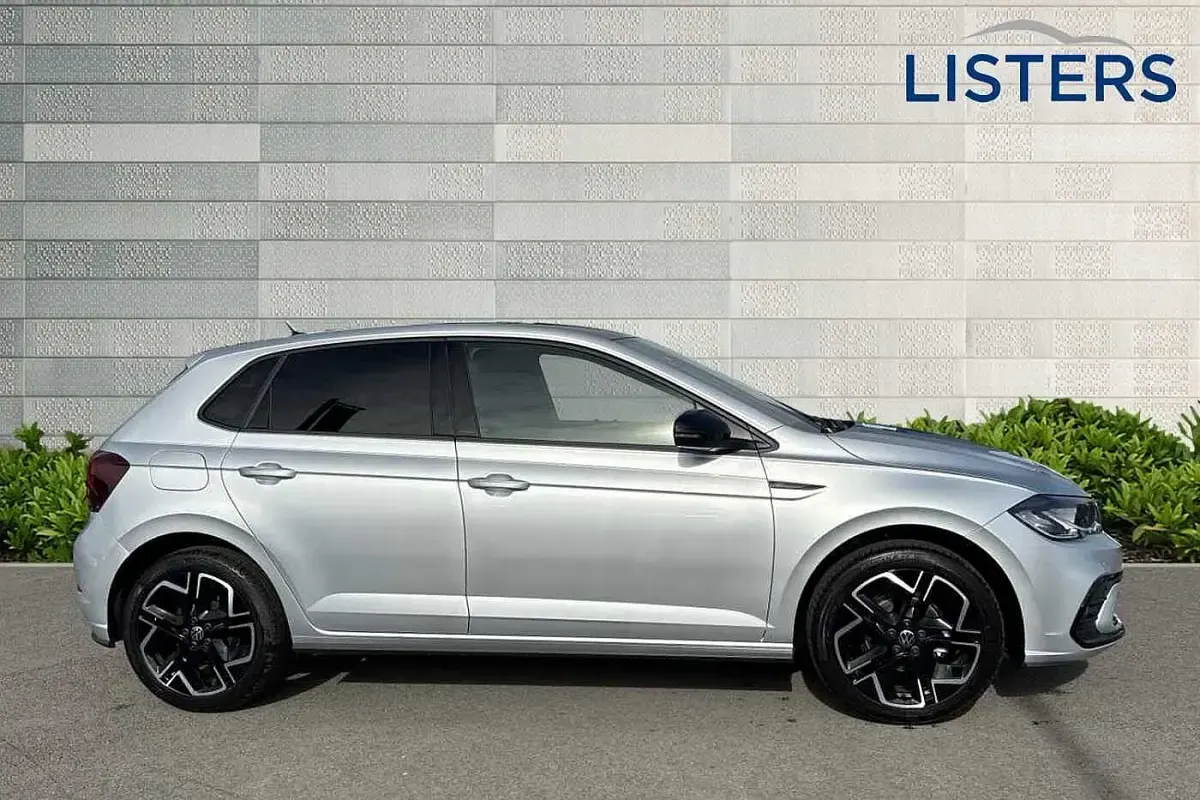 Used VW Polo R-line 95 HP (69 kW) 2025 Reflex silver Hatchback