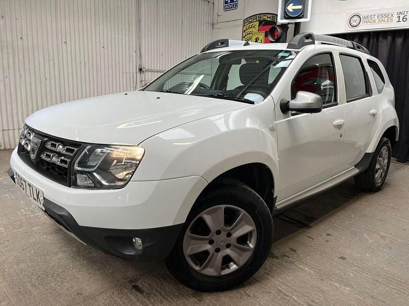 White Used 2017 Dacia Duster Lauréate SUV | £6,250 (Good price) - Image 1/3