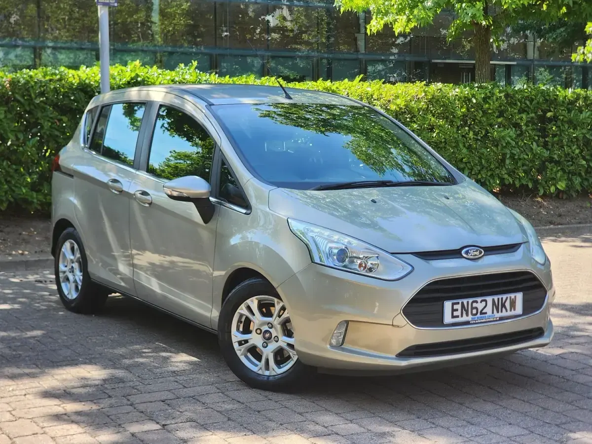 Used Ford B-MAX Zetec 105 HP (77 kW) 2013 Silver MPV